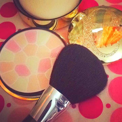 エレガンス ラ プードル オートニュアンス リクスィーズ/Elégance/プレストパウダーを使ったクチコミ(1枚目)