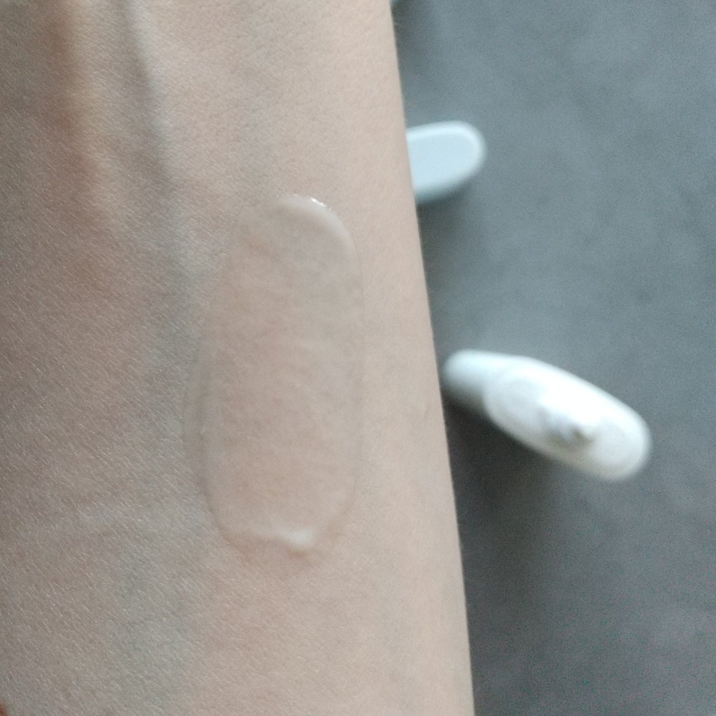 エアリーウォーターサンスクリーン プロフェッショナル/Feld Apotheke/日焼け止めローションを使ったクチコミ(4枚目)