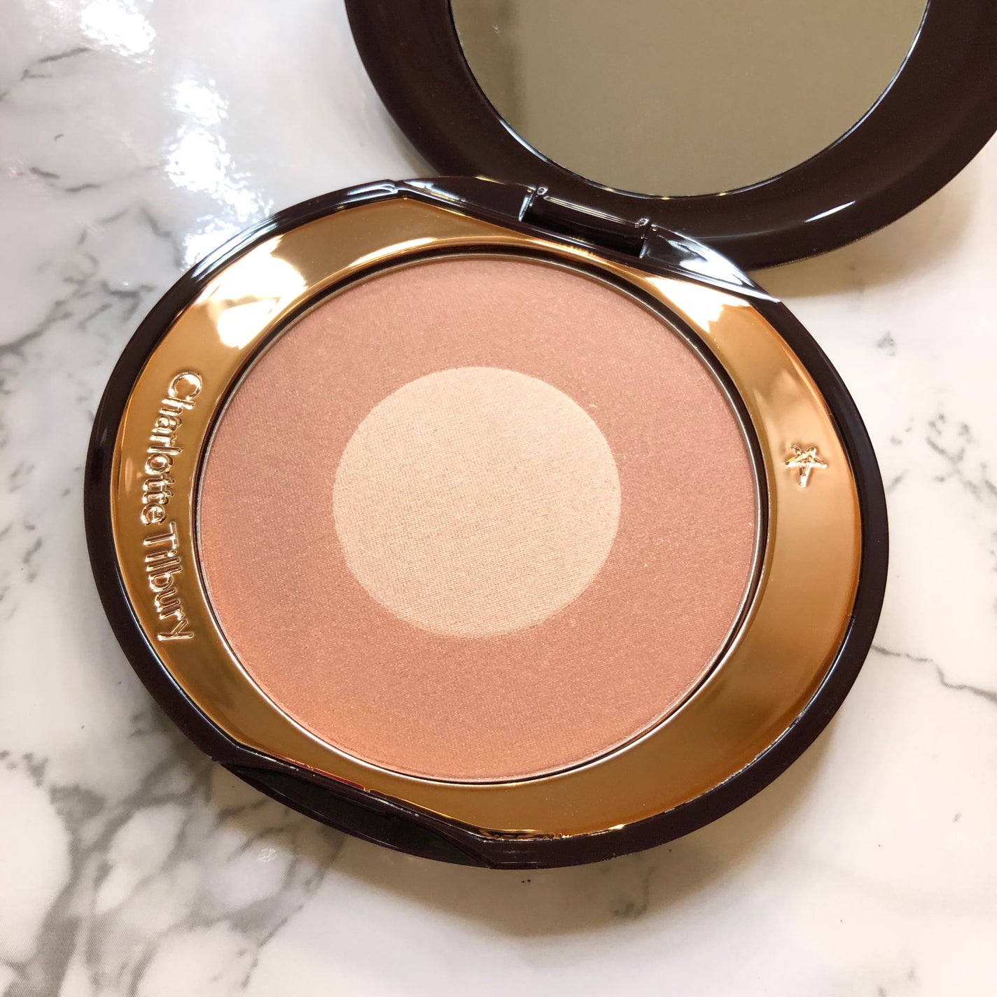 チーク トゥー シック/Charlotte Tilbury/パウダーチークを使ったクチコミ(2枚目)