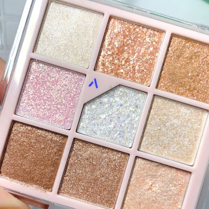 グリッターペディアアイパレット/unleashia/アイシャドウパレットを使ったクチコミ(2枚目)