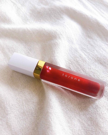 トーン ペタル エッセンス グロス/to/one/リップグロスを使ったクチコミ(1枚目)