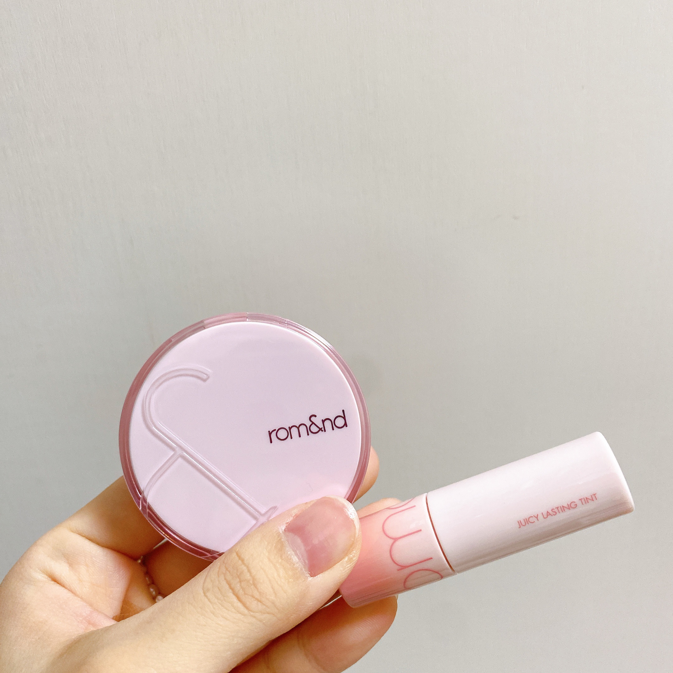 ジューシーラスティングティント/rom&nd/リップティントを使ったクチコミ（1枚目）