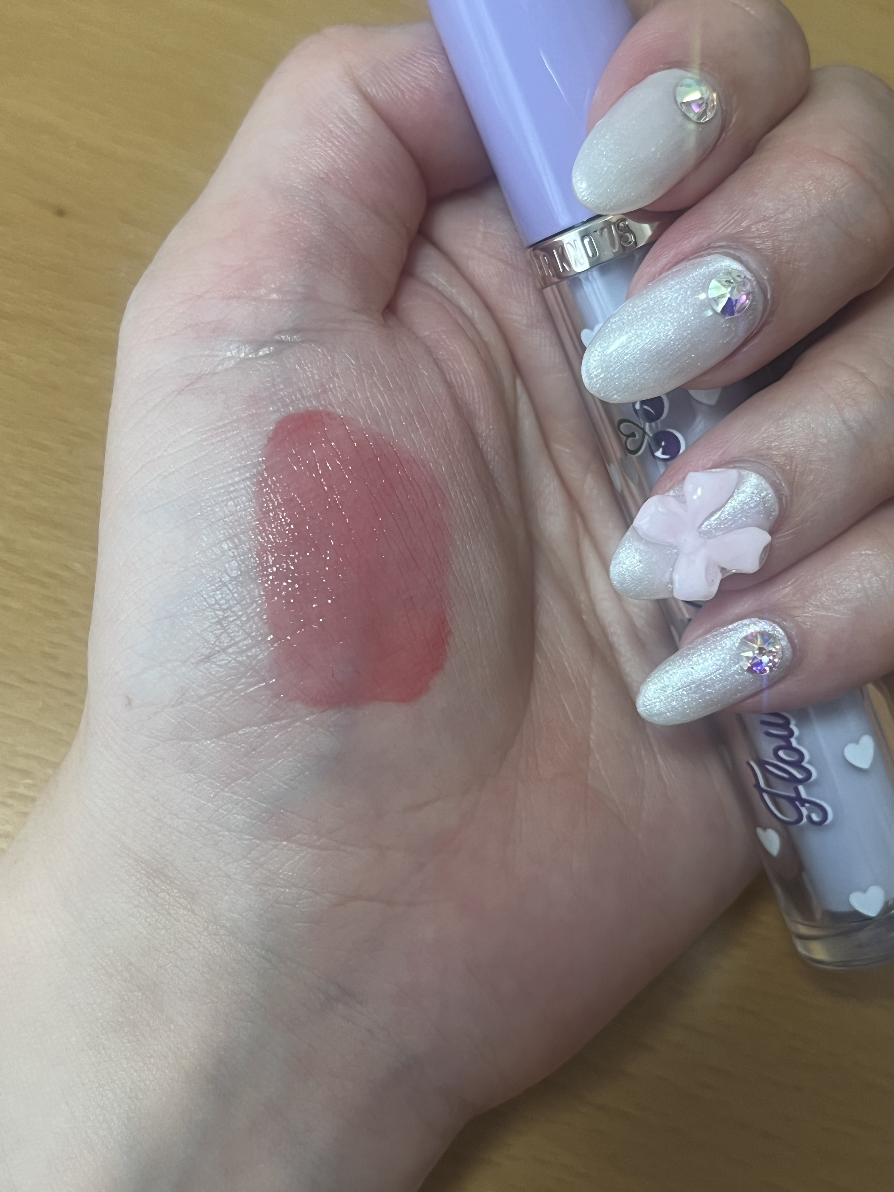 グリスニングウォータリングティント/FlowerKnows/リップティントを使ったクチコミ（3枚目）