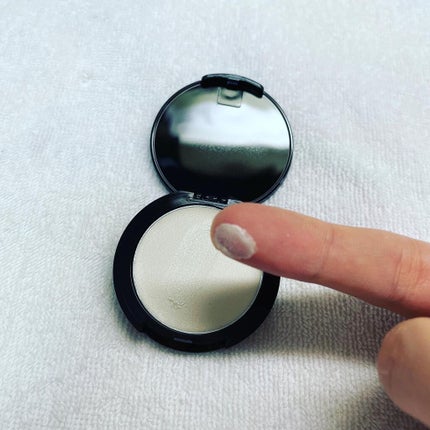 24 ミネラルクリームシャドー/24h cosme/ジェル・クリームアイシャドウを使ったクチコミ(4枚目)