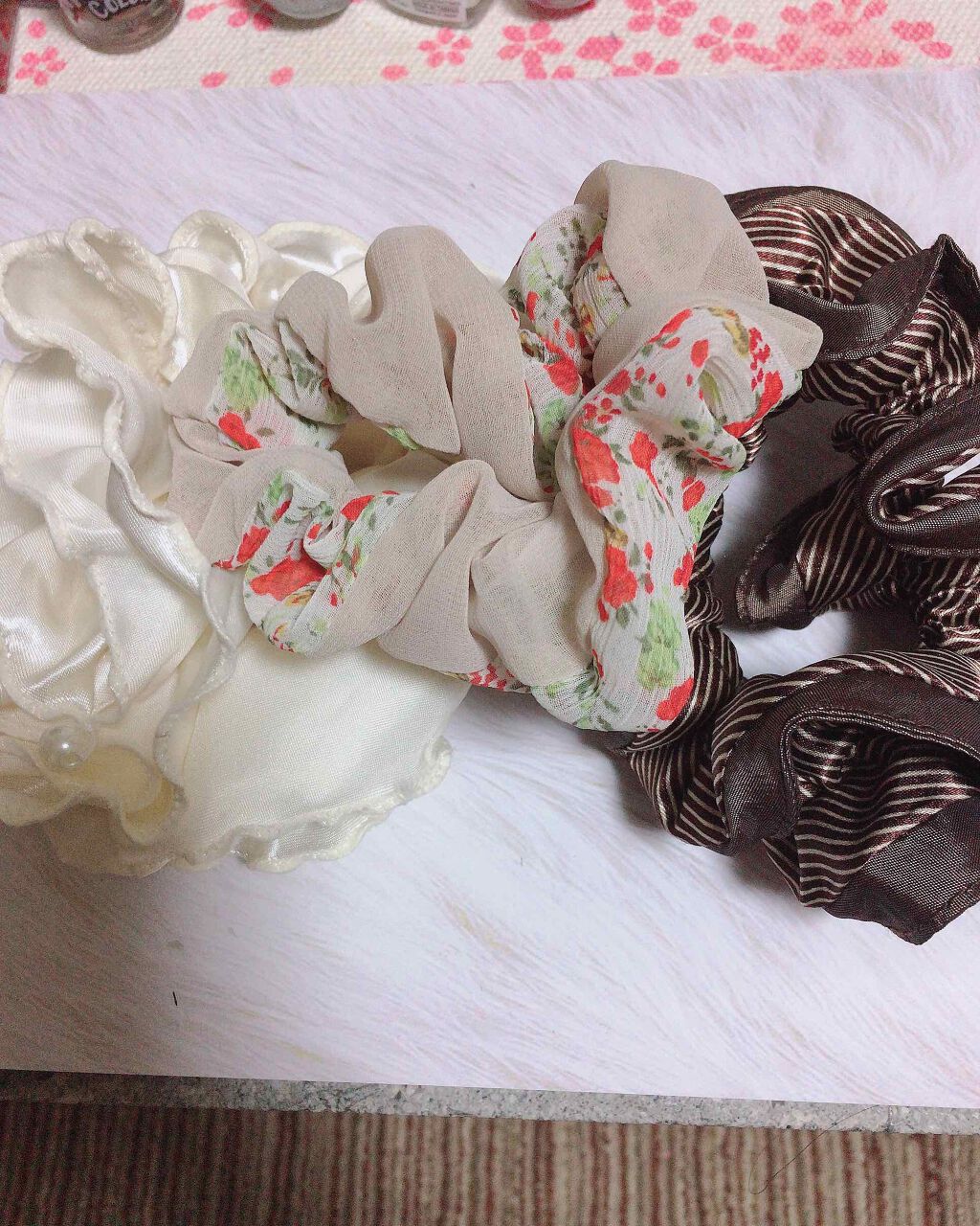 桜(元おじさん) on LIPS 「こんばんは(*Ü*)ﻌﻌﻌ♥私の数少ないシュシュコレクションで..」(1枚目)