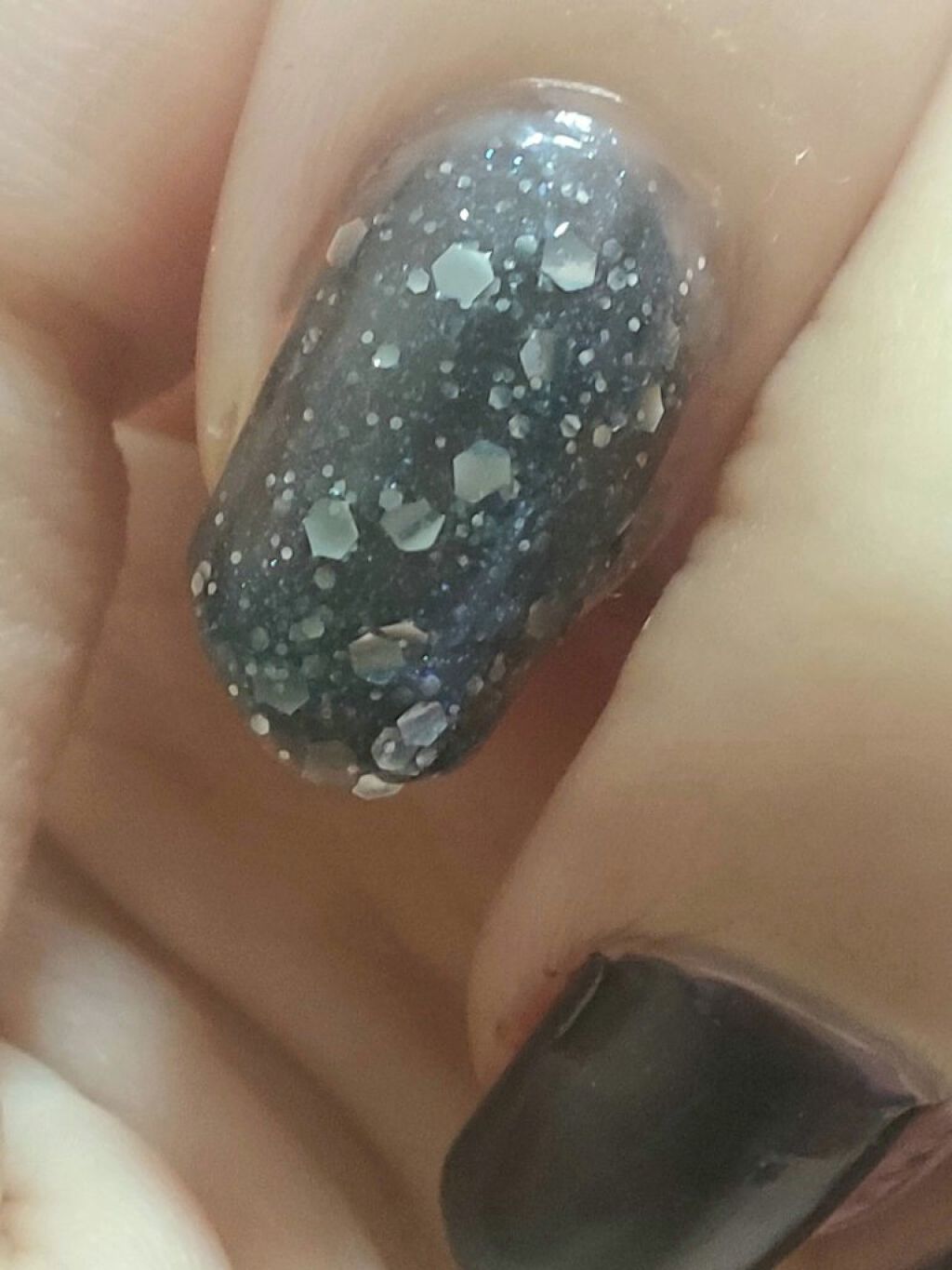 ネイルホリック リミテッドカラー COSMIC JOURNEY BK084/ネイルホリック/マニキュアを使ったクチコミ（3枚目）