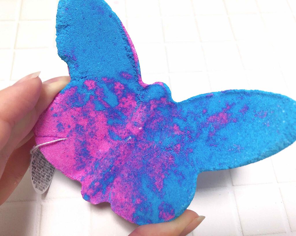 かぷちーの。@イエベ春 on LIPS 「1週間の疲れを癒すため、バスボムを探しにLUSHへ🏃♀️バレ..」(2枚目)