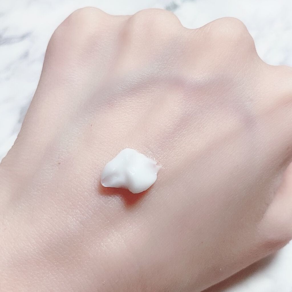 ハンドクリーム　ホワイト・ローズ 200ml/SABON/ハンドクリームを使ったクチコミ（2枚目）