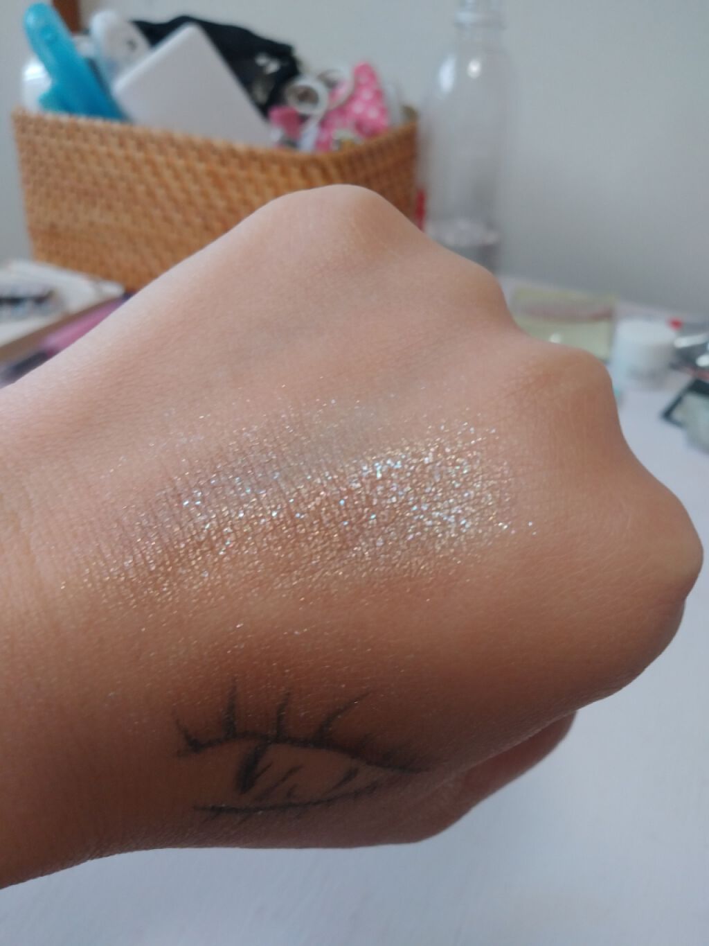 カラーリッシュルスティロスモーキー/ロレアル パリ/スティックアイシャドウを使ったクチコミ（2枚目）