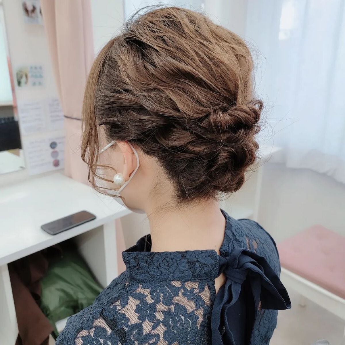 ヘアメイクみどり【YouTube】 on LIPS 「髪の長さが短い方でもオシャレに見えるアップヘアができます‼️..」(2枚目)