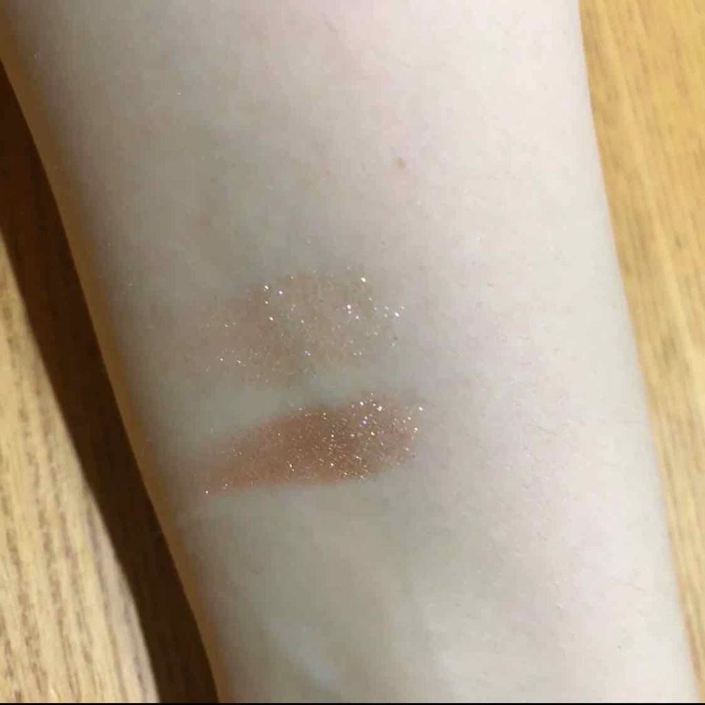 プリズム エアー シャドウ 19 BABY PINK/CLIO/単色アイシャドウを使ったクチコミ（2枚目）