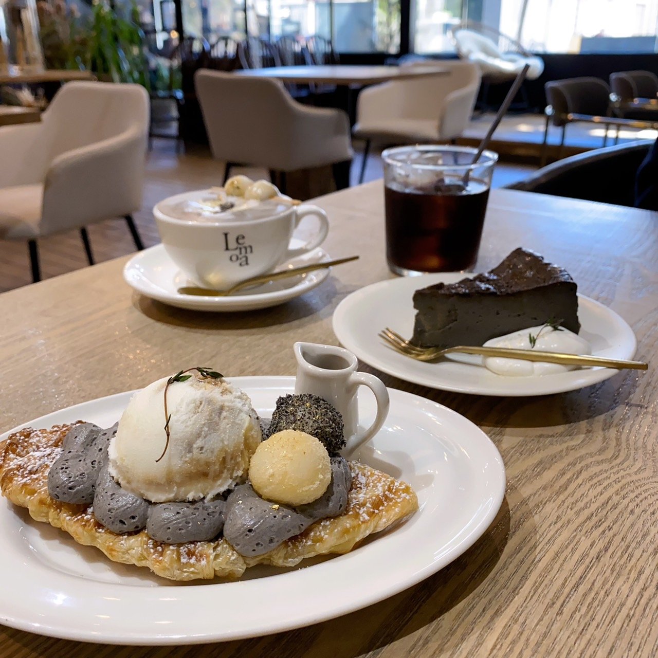 ラ プードル オートニュアンス/Elégance/プレストパウダーを使ったクチコミ（2枚目）