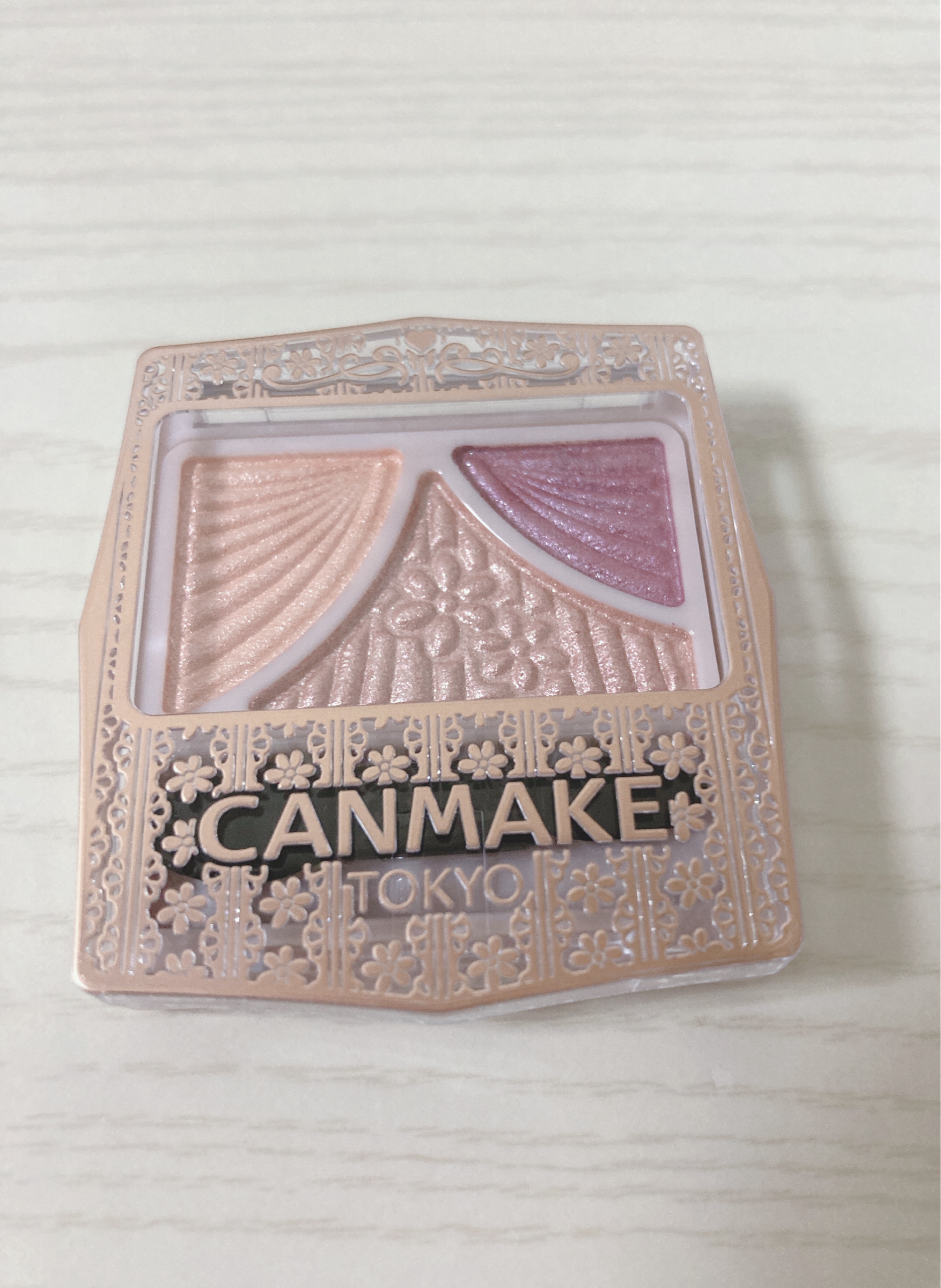 ジューシーピュアアイズ/キャンメイク/アイシャドウパレットを使ったクチコミ（2枚目）