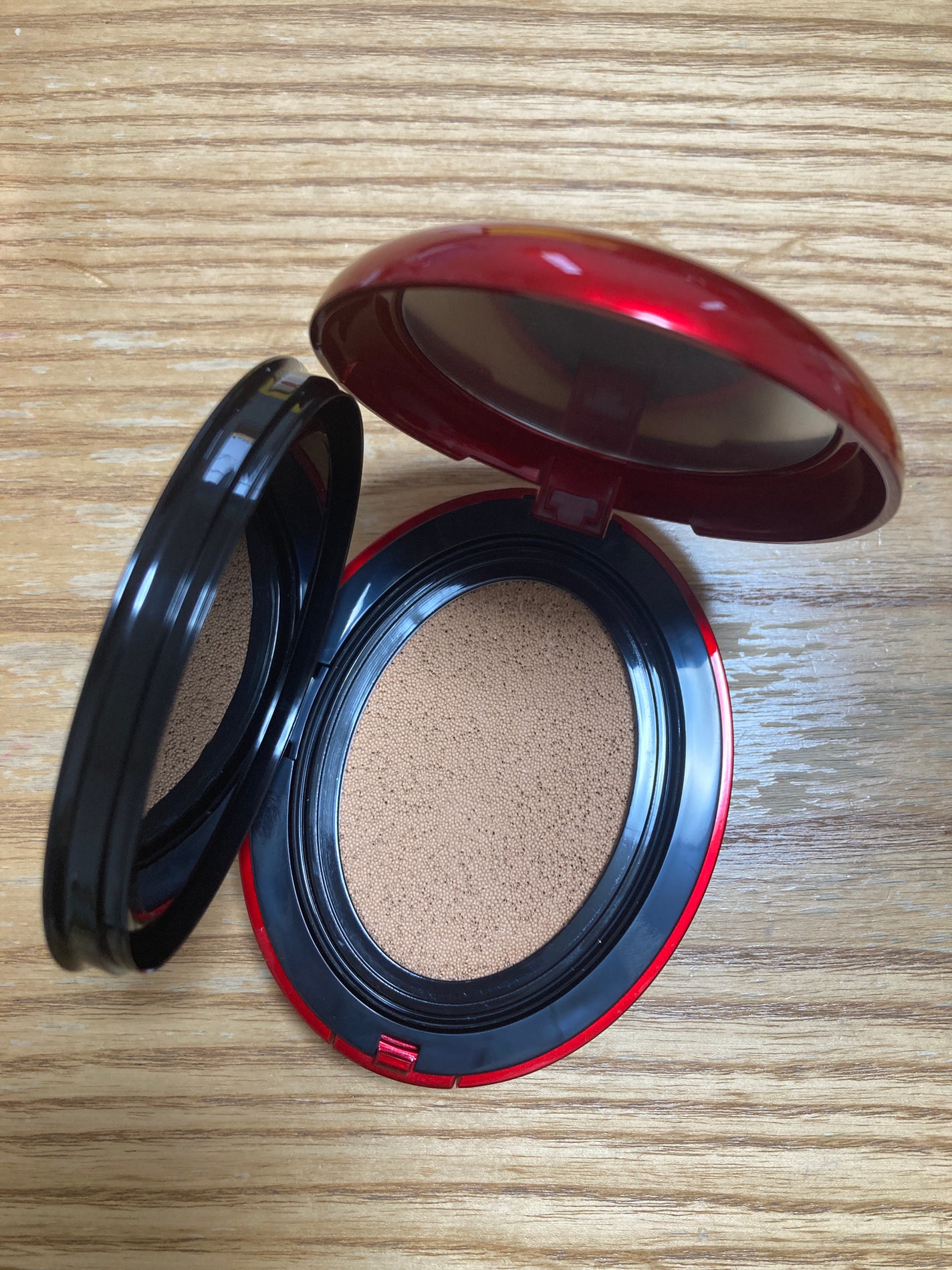 hiro on LIPS 「#マスクフィットレッドクッション ツヤ肌になりましたお値段の割..」(2枚目)