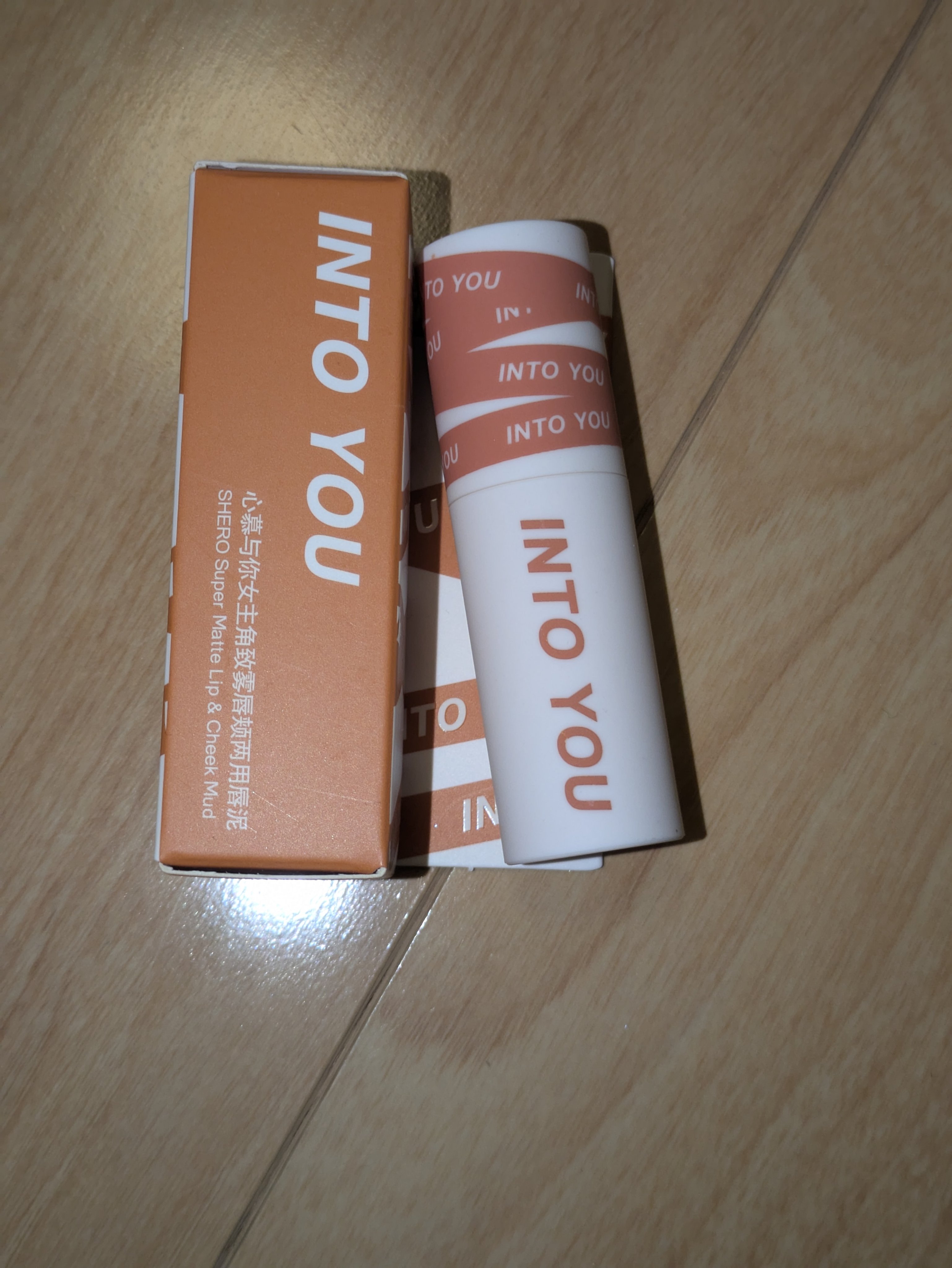 スーパーマットリップ＆チークマッド/INTO U/口紅を使ったクチコミ（2枚目）
