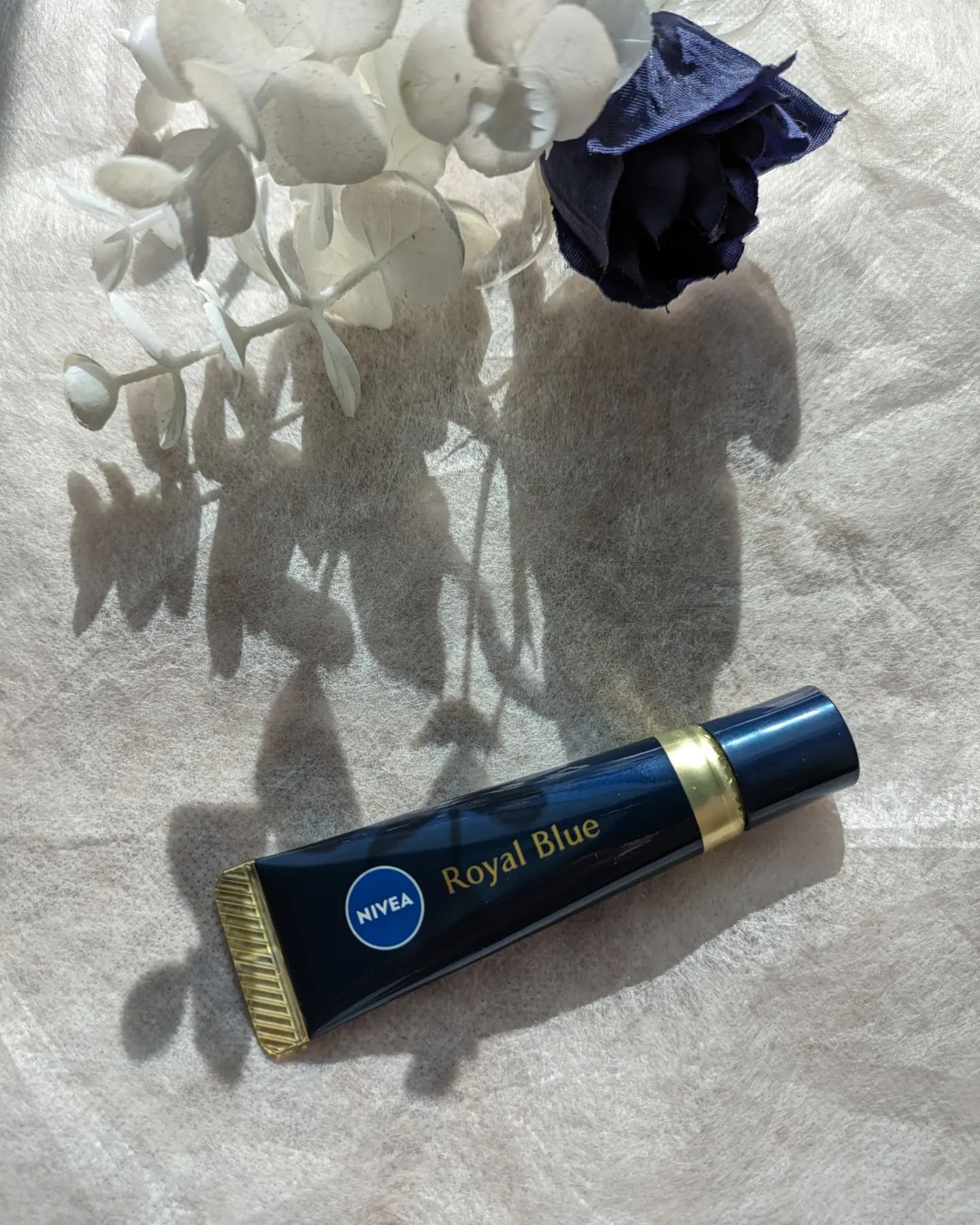 ニベア　ロイヤルブルーリップ　濃密美容ケア/ニベア/リップ美容液を使ったクチコミ（2枚目）