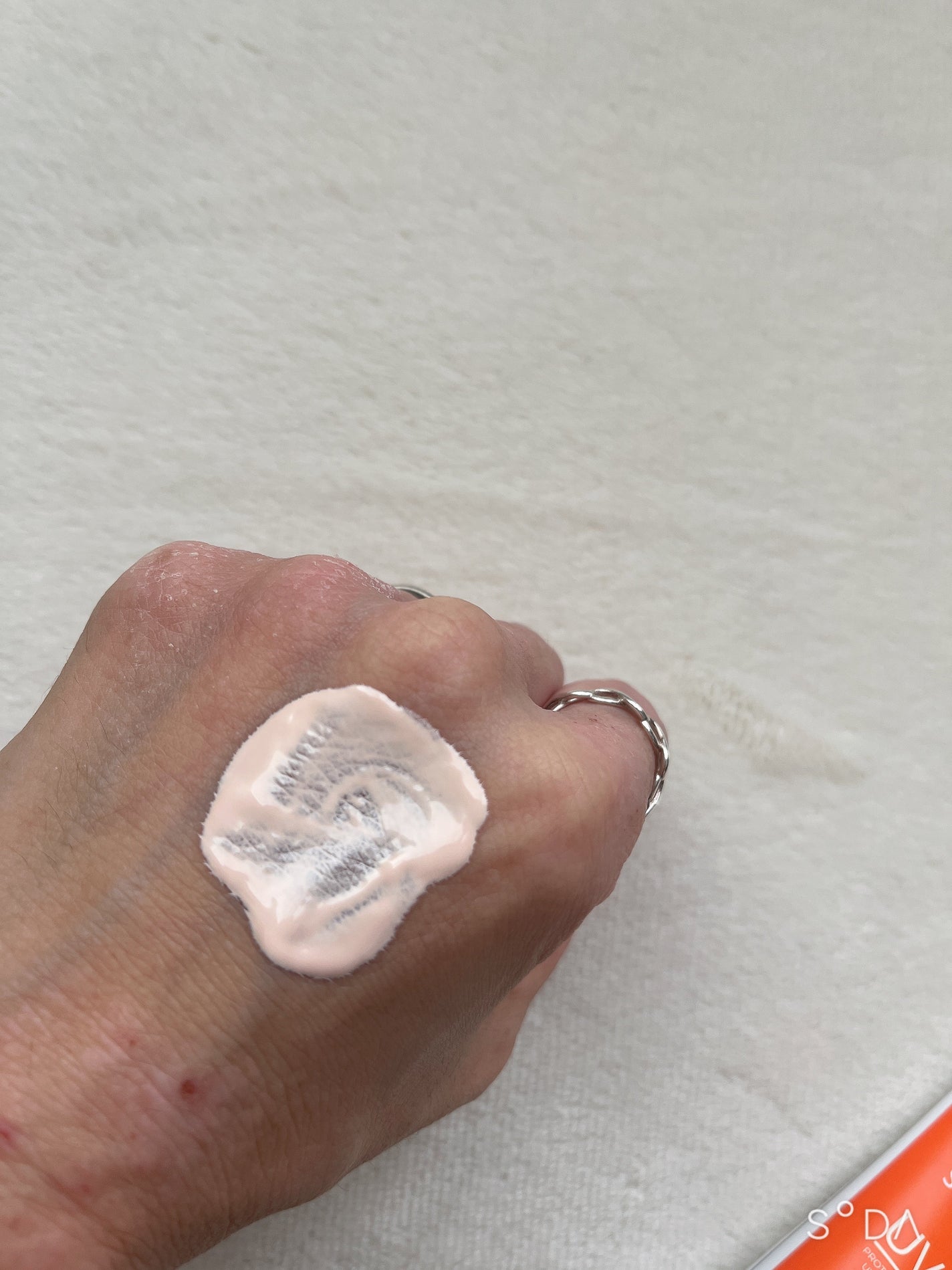 PDRNデューイートーンアップサンスクリーン/Genabelle/日焼け止めミルクを使ったクチコミ(5枚目)