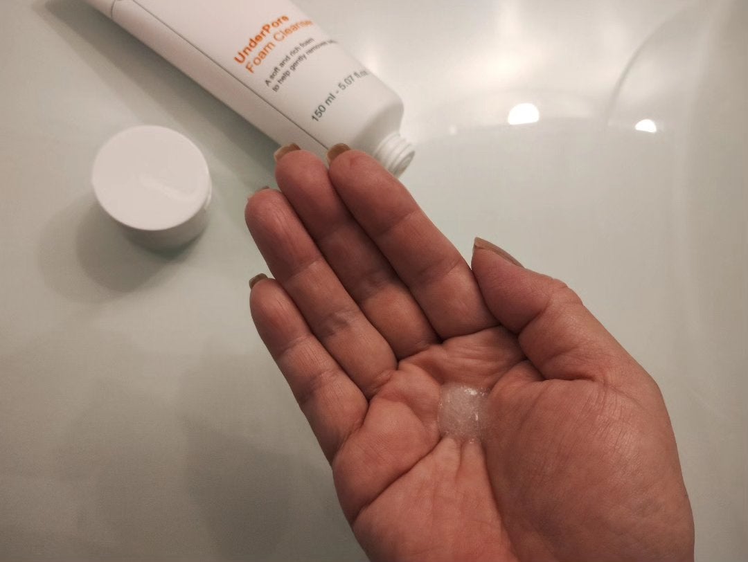 mcgroupakiko on LIPS 「一日のうちで一番リラックスするのは、素顔になる時間。毛穴にたま..」(4枚目)