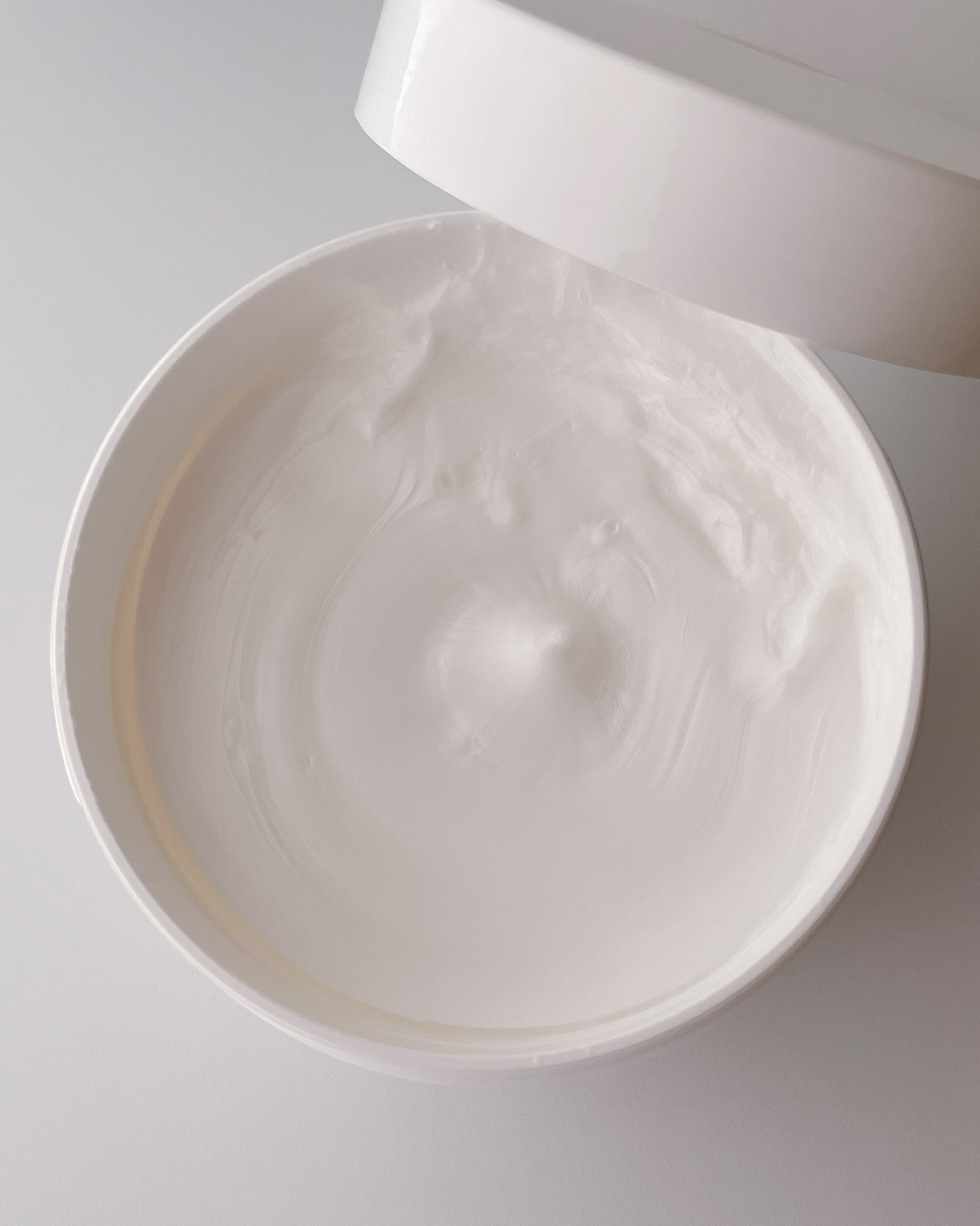 ダヴ クリームボディウォッシュ コンフォートモイスチャー/ダヴ/ボディソープを使ったクチコミ（2枚目）