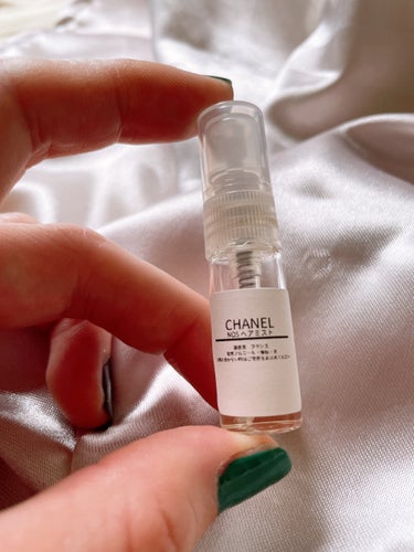 CHANEL シャネル N°5 ザ ヘア ミストのクチコミ「CHANEL
シャネル N°5 ザ ヘア ミスト

✼••┈┈••✼••┈┈••✼••┈┈••.....」（1枚目）