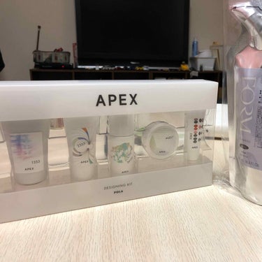 APEX使って1日目です。

突っ張らないし、ヒリヒリしない！
自分のための化粧品っていうのが本当にわかります。

私は本当に肌荒れがひどく、赤みもあり、肌も弱いです💦

これを使うと、一回肌荒れがひど