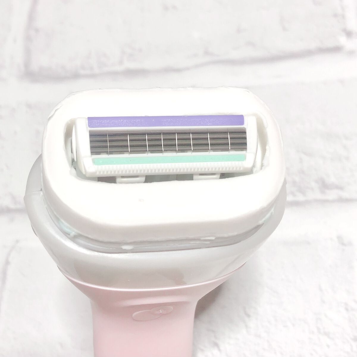 イントゥイション しっとり肌 ホルダー (刃付き+替刃1コ)/イントゥイション/シェーバーを使ったクチコミ（3枚目）