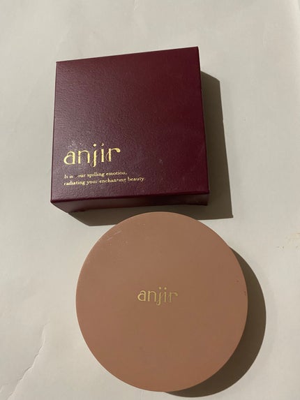 エンチャンテッド クッション ファンデーション 01 ライトベージュ/anjir/クッションファンデーションの画像