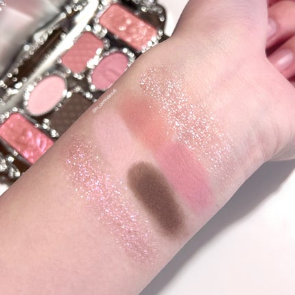 フラワーノーズスワンバレエシリーズ アイシャドウパレット/FlowerKnows/アイシャドウパレットを使ったクチコミ(4枚目)