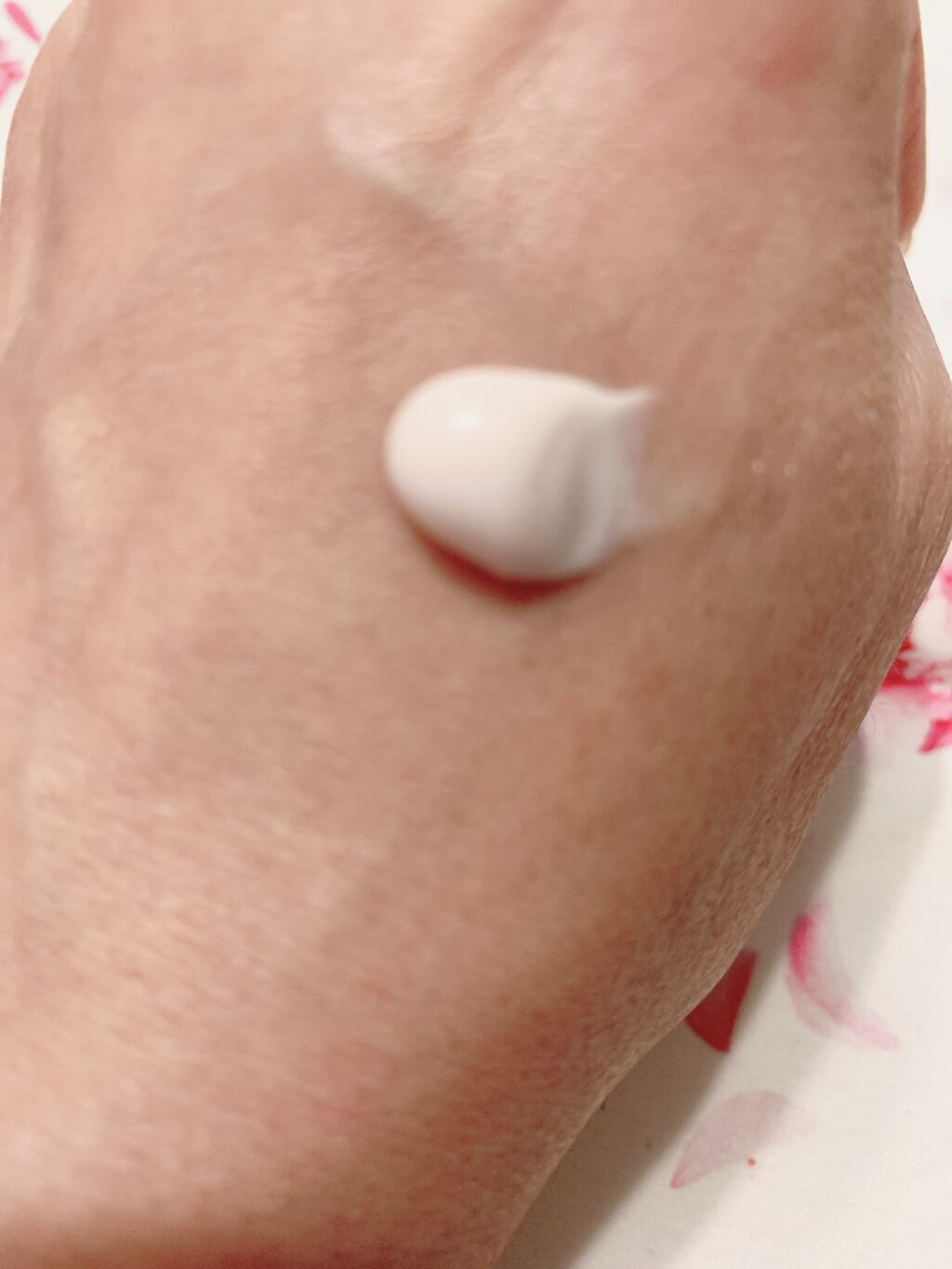 ビューティーチャージプレミアム 瞬間つや美肌 無香料/アトリックス/ハンドクリームを使ったクチコミ（3枚目）