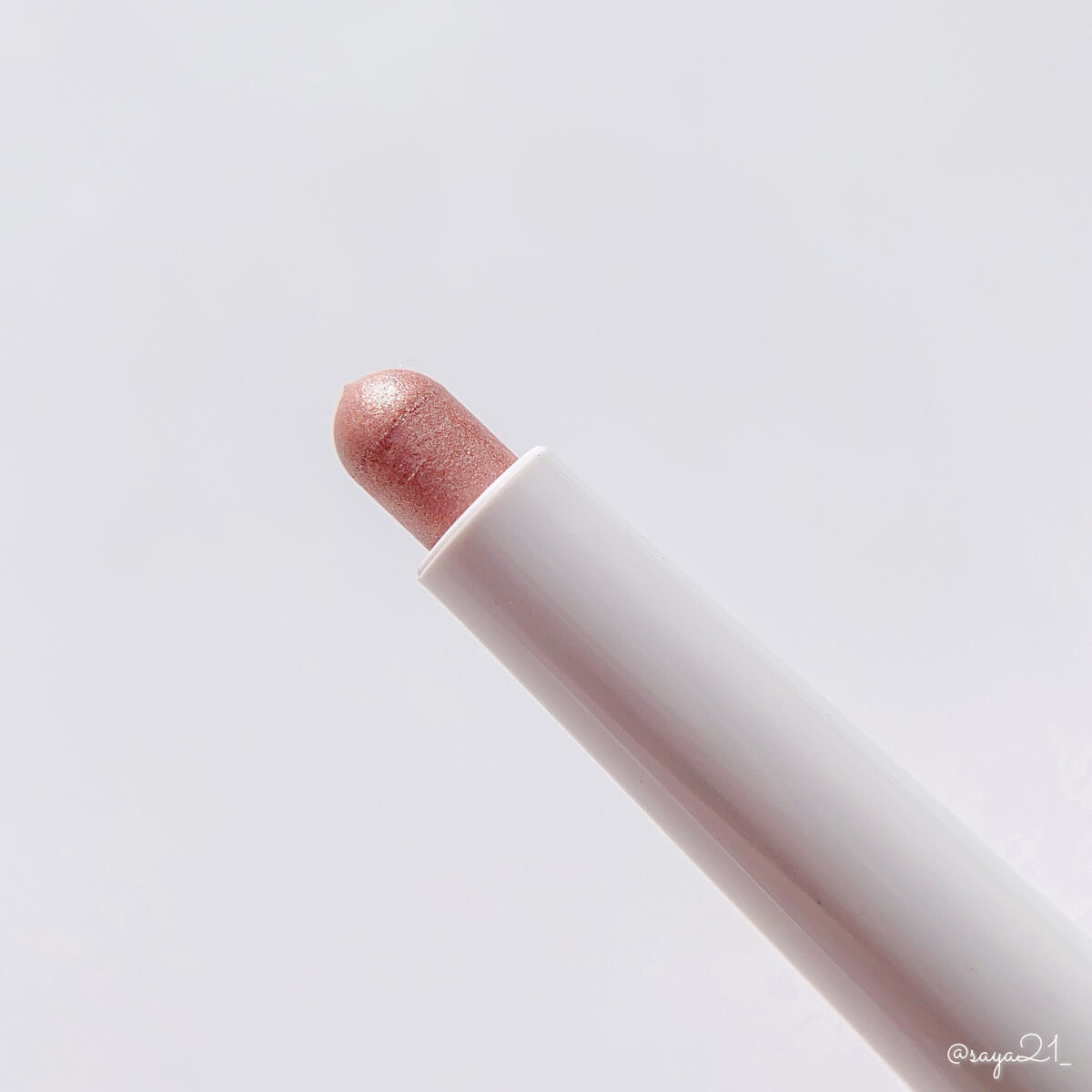 プリティー イージーグリッタースティック/unleashia/グリッターを使ったクチコミ（2枚目）