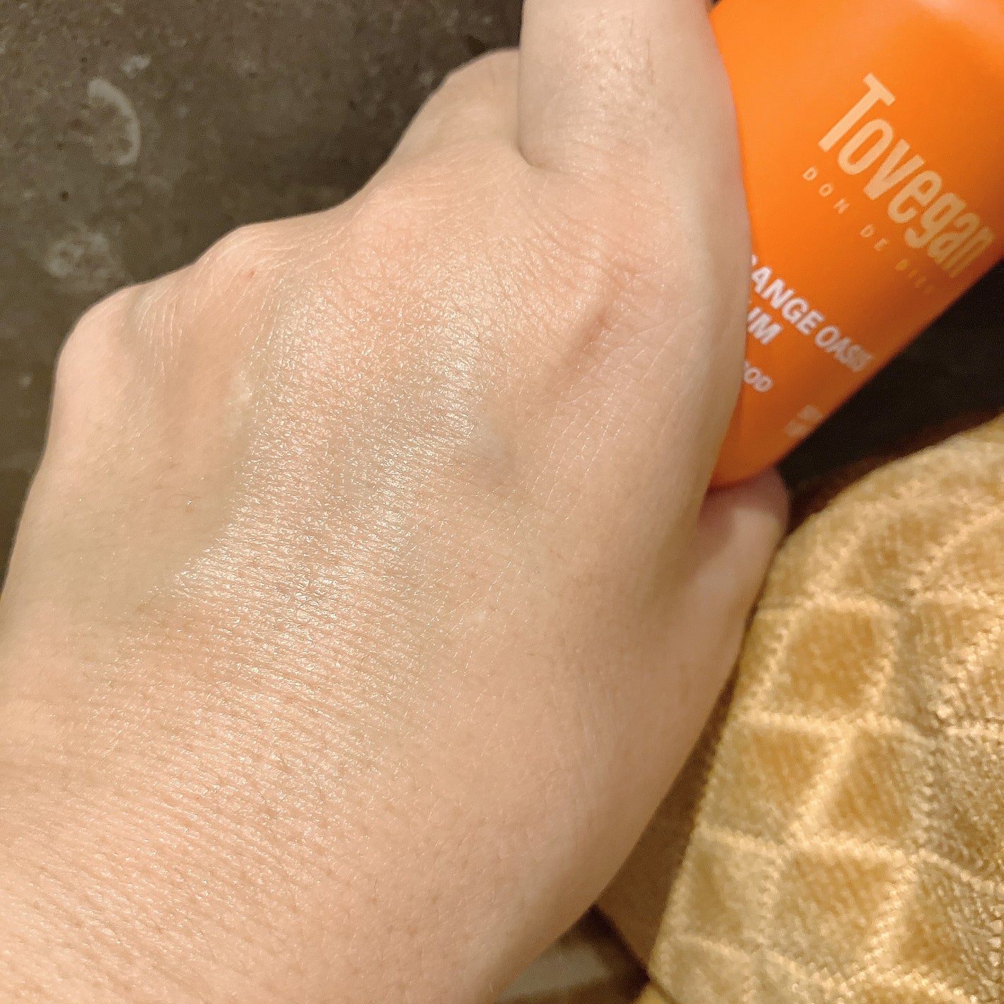 カラーフードシリーズオレンジオアシスセラム/Tovegan/美容液を使ったクチコミ(4枚目)