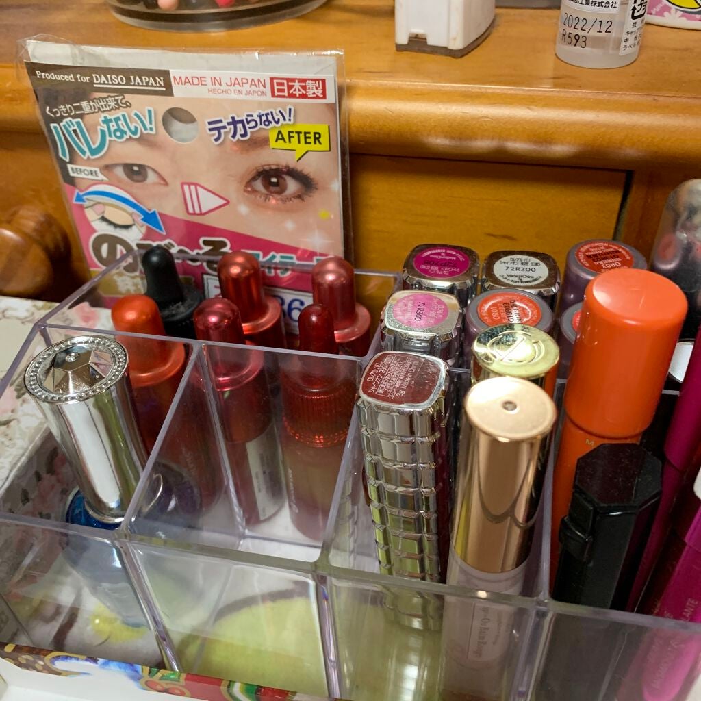 リサ・ラーソン♡クッションファンデマニア on LIPS 「リップ💄💕ネイル💅💗編#コスメ収納#ネイル#リップ↑↑↑達、バ..」(1枚目)