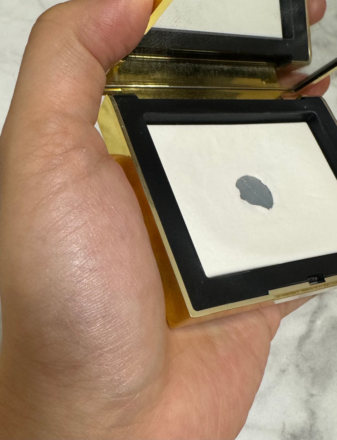 ライトリフレクティングセッティングパウダー プレスト N/NARS/プレストパウダーを使ったクチコミ(6枚目)
