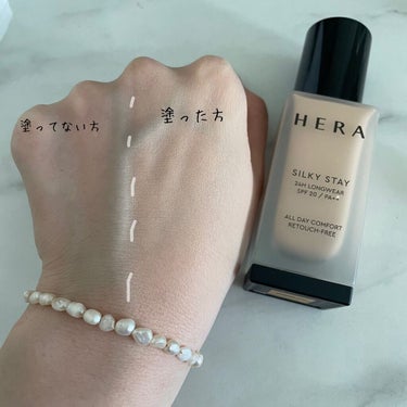 HERA シルキーステイファンデーションのクチコミ「HERA シルキーステイファンデーション🌟

塗り心地抜群ですっとなめらかに
伸びて軽いのに毛.....」（2枚目）