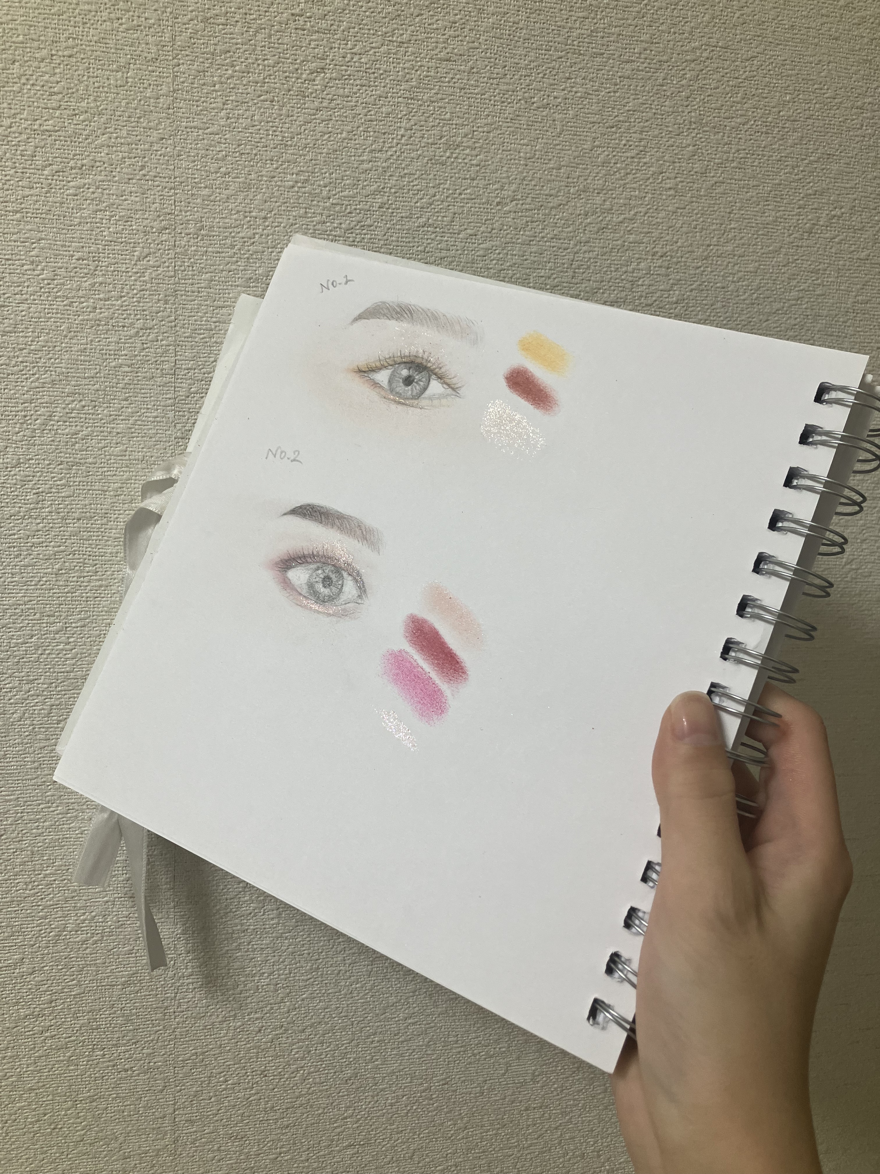 アイコニックルック アイシャドウ G304 special holiday/JILL STUART/単色アイシャドウを使ったクチコミ（2枚目）