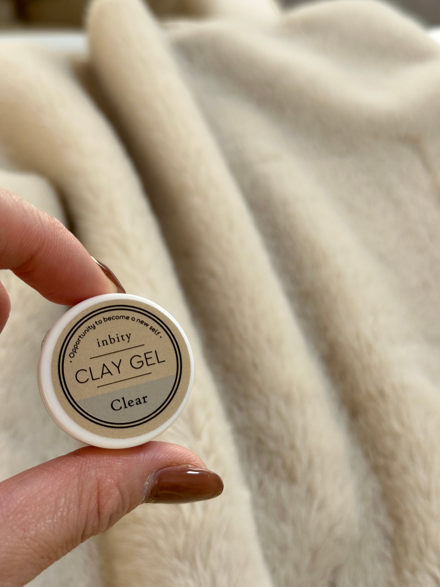 🐒ズボラママみっちゃんの高見えネイル💅 on LIPS 「別アングル今回はGALAXYmagnetgelつかってバレン..」(1枚目)