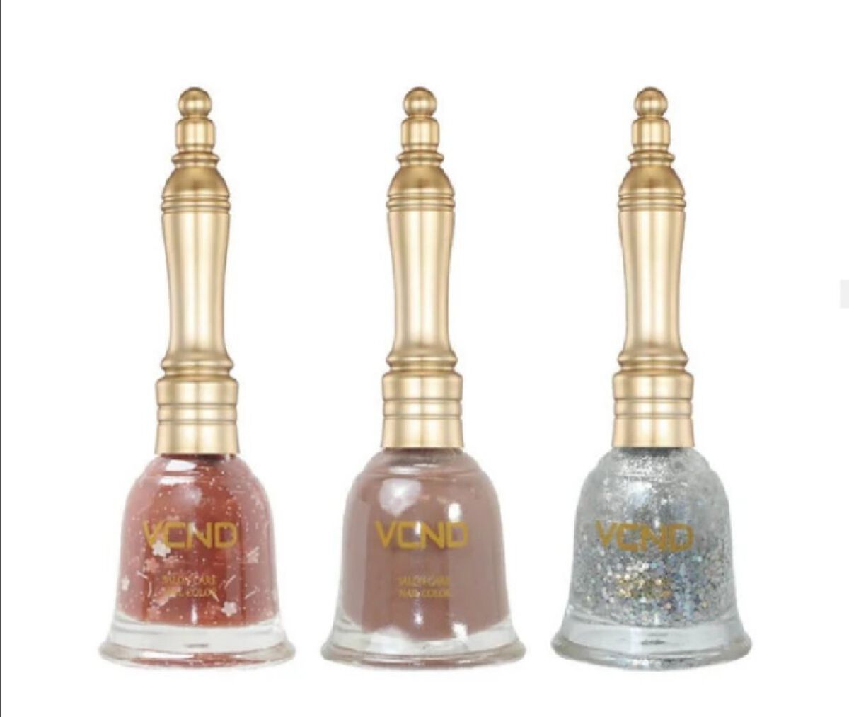 八重香 on LIPS 「メチャカワ!!バズってる!! クリスマスピッタリネイル💅#使い..」(1枚目)