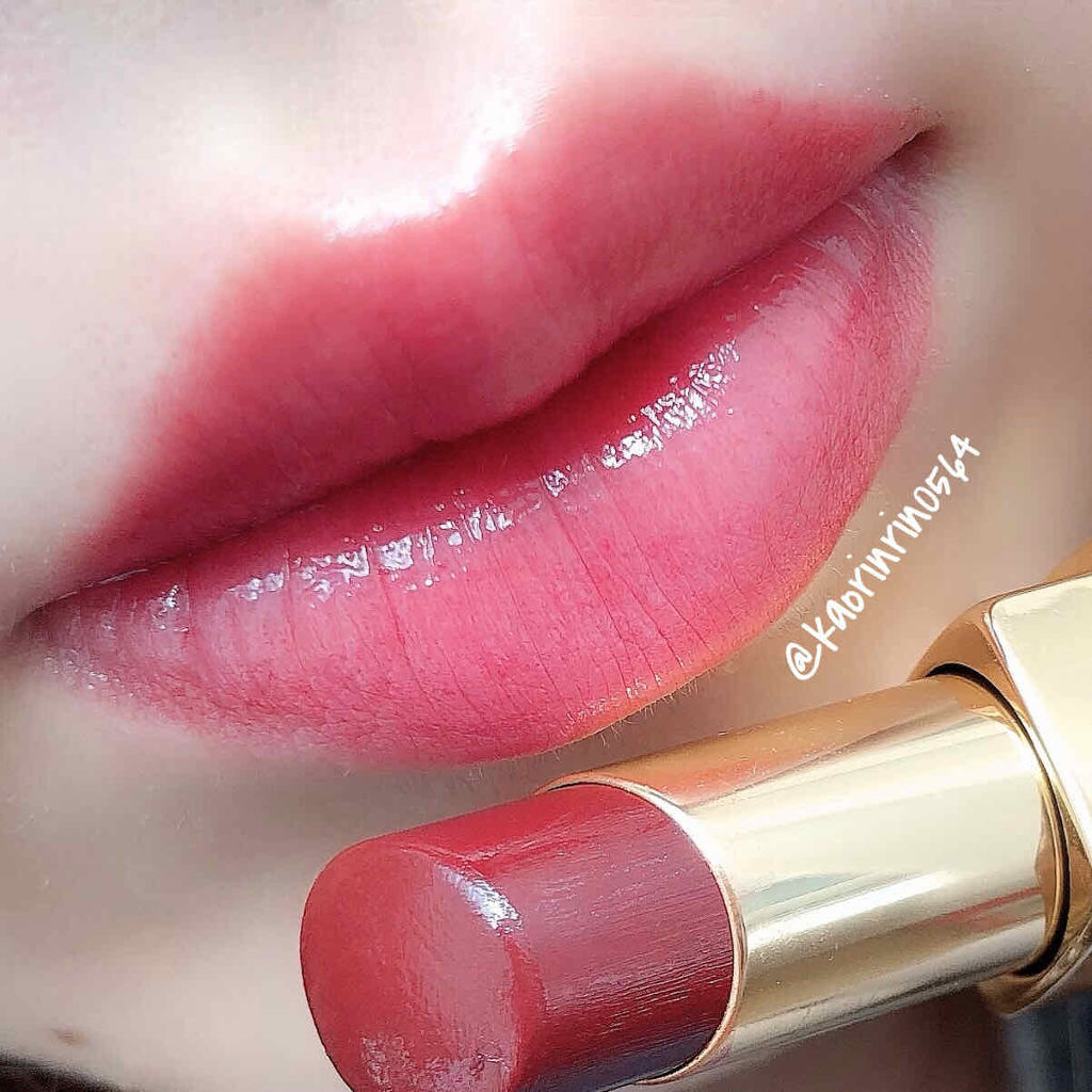 ルージュ ココ フラッシュ 102 ヌワール モデルヌ/CHANEL/口紅を使ったクチコミ（3枚目）