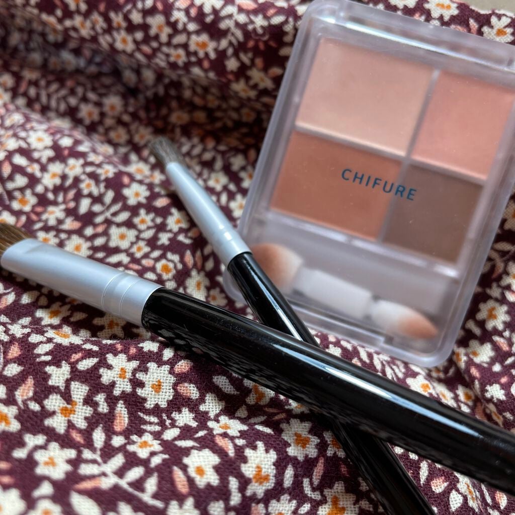 ひつじ on LIPS 「ちふれの万能ブラウンシャドウどんな場面でも使えるブラウンだから..」(1枚目)