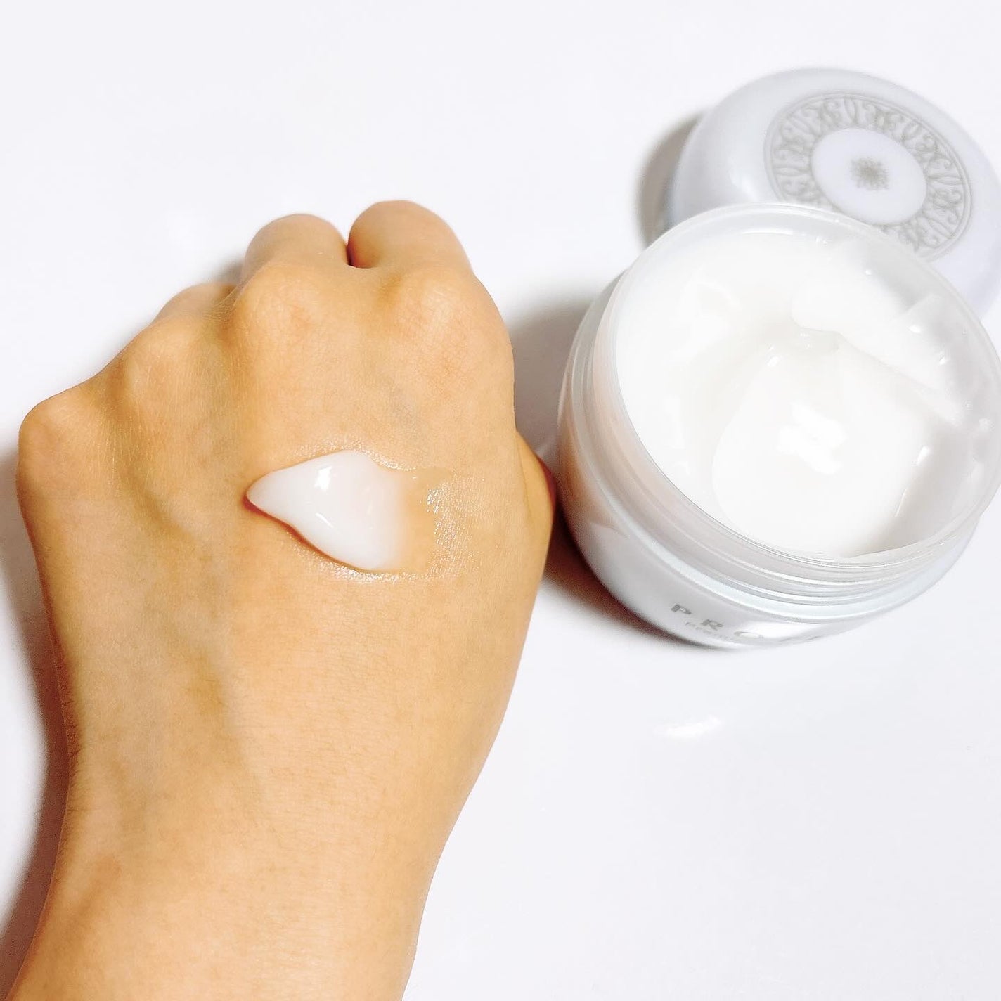 LENA on LIPS 「.▷メイコー化粧品/メイコープロテクトプレミアジェルクリーム有..」(4枚目)