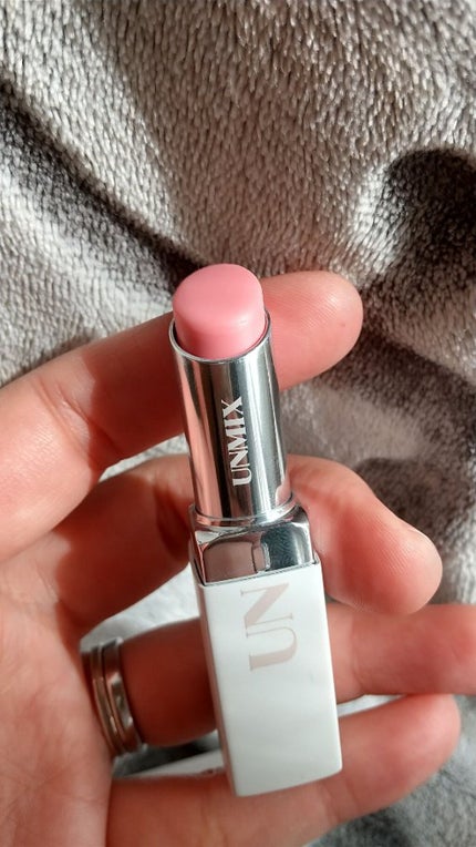 UNMIX モイスチャーリップベースのクチコミ「【使った商品】モイスチャーリップベース
【色味】ほぼ無色
【色もち】なし
【質感】固めだけどベ.....」(2枚目)