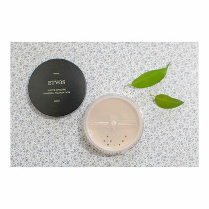 マットスムースミネラルファンデーション/エトヴォス/パウダーファンデーションを使ったクチコミ(4枚目)