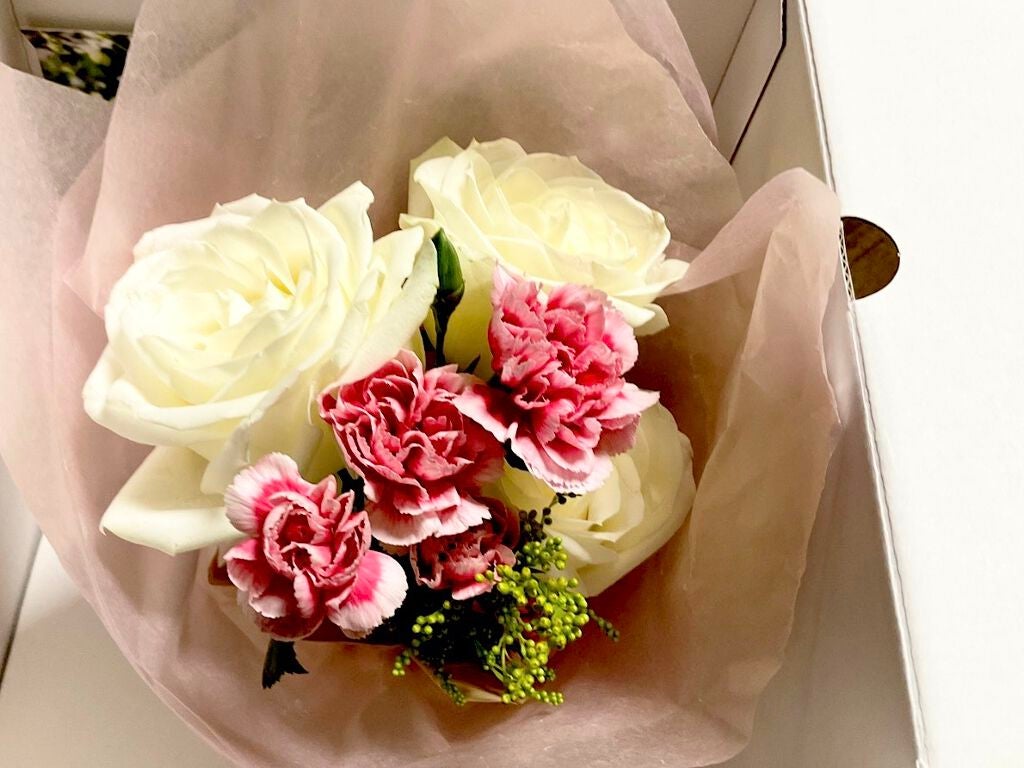 さらっと on LIPS 「ジョーマローンからお花が届きました。4月に商品を購入した際に葉..」(2枚目)