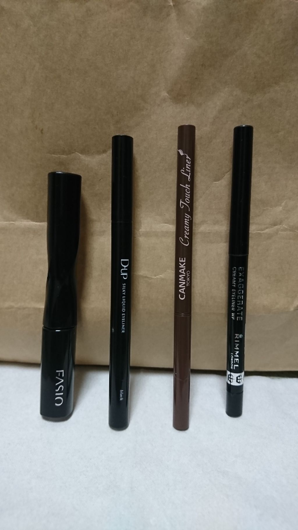 エグザジェレート クリーミィ アイライナーWP/リンメル ロンドン/ペンシルアイライナーを使ったクチコミ(1枚目)