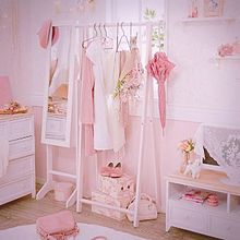 しゅな on LIPS 「自分で気に好きなピンク系雰囲気画像集めてみました!ぴんくは女の..」(6枚目)