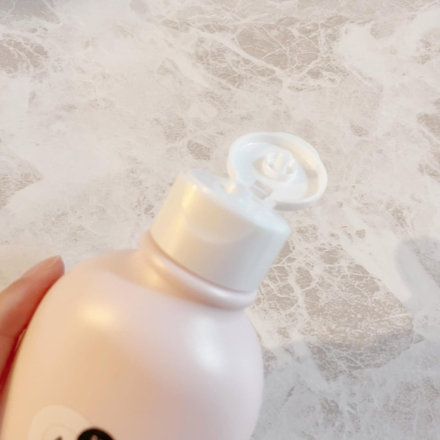 デオドラントボディミルク フローラルブーケ/エージーデオ24/ボディミルクを使ったクチコミ(4枚目)