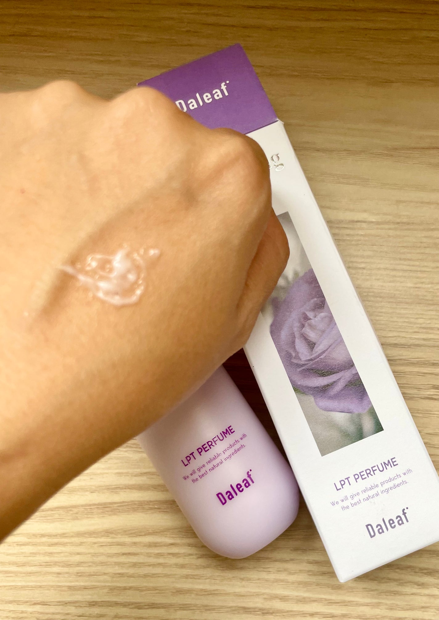 パフュームヘアパックインミスト Pink Breeze/Daleaf/アウトバストリートメントを使ったクチコミ(2枚目)