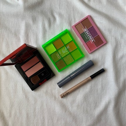 UR GLAM BLOOMING EYE COLOR PALETTE/U R GLAM/アイシャドウパレットを使ったクチコミ(1枚目)