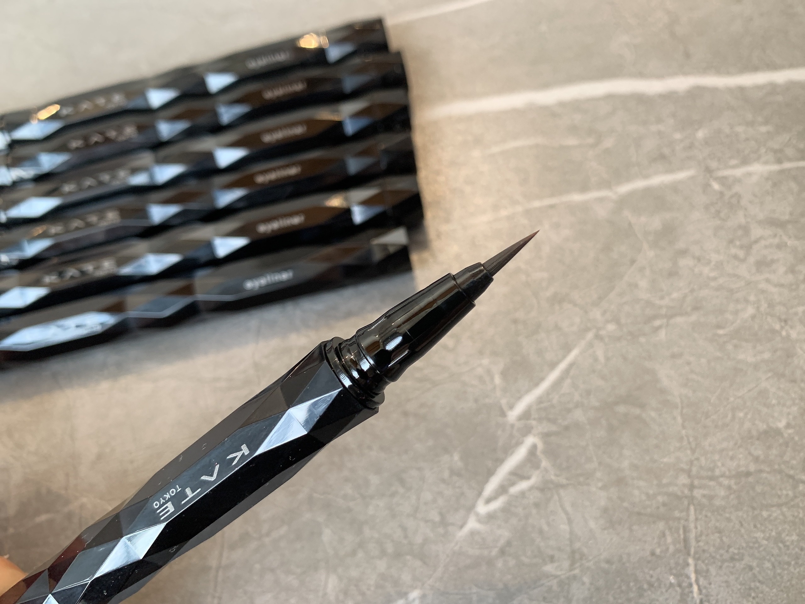 スーパーシャープライナーEX4.0/KATE/リキッドアイライナーを使ったクチコミ（2枚目）