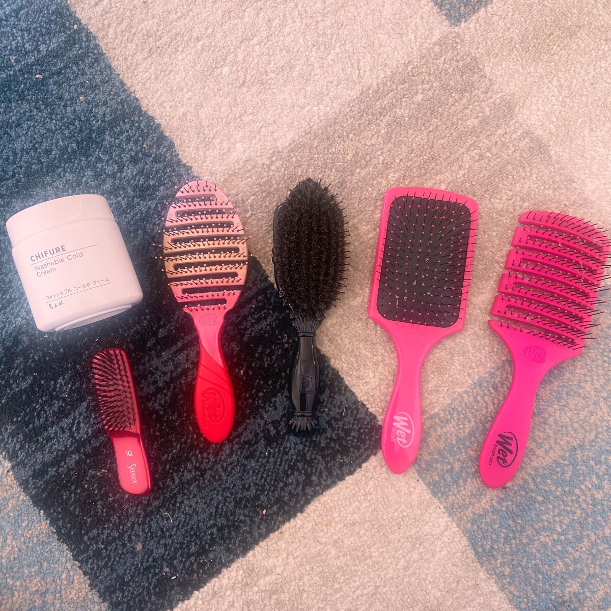 十三や（京都） つげ櫛(ケース入り)のクチコミ「なのです ʕ♡˙ᴥ˙♡ʔ

髪の毛サラサラ〜と褒めて頂くことが最近増えまして。
くせ毛は相変わ.....」（2枚目）